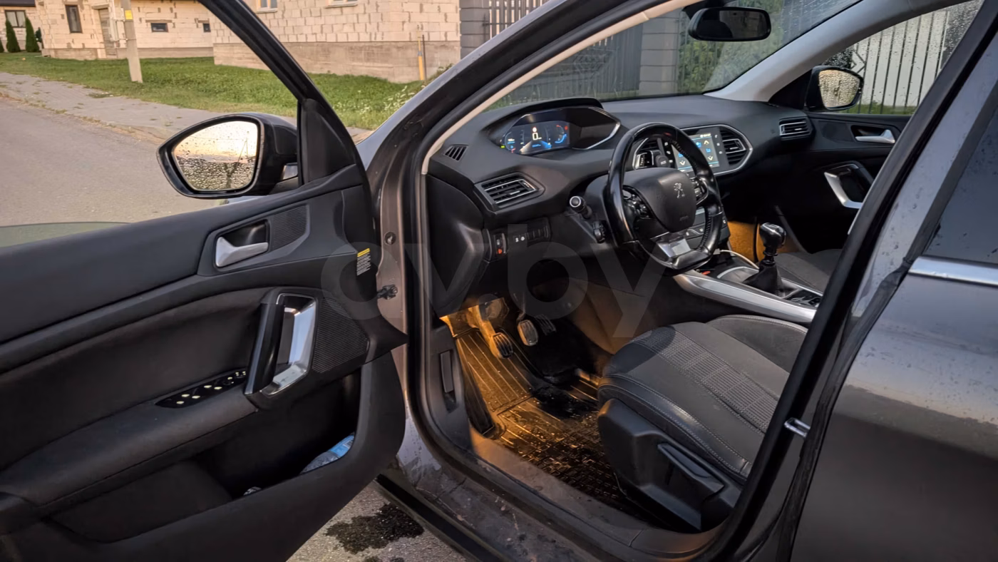 Peugeot 308 фото 8