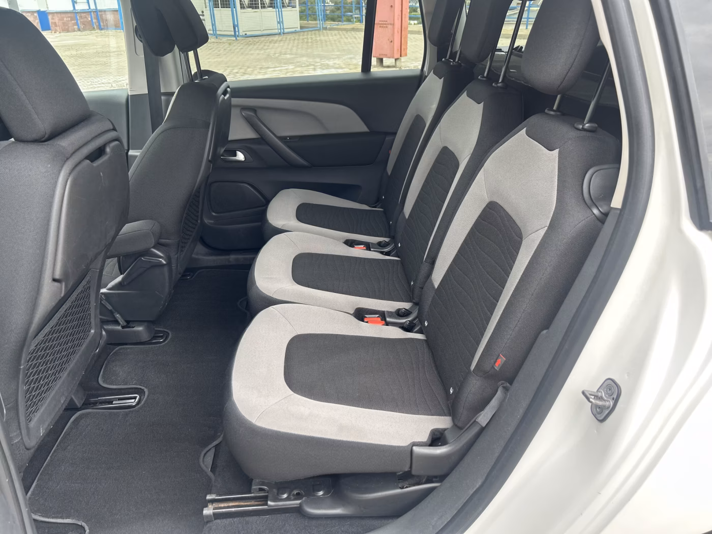 Citroen C4 Picasso фото 10