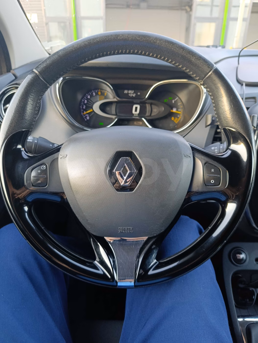 Renault Captur фото 10
