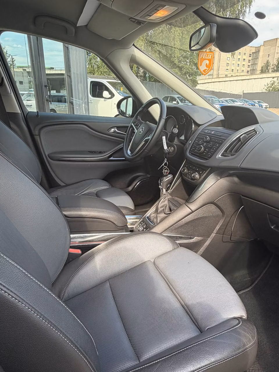 Opel Zafira фото 13