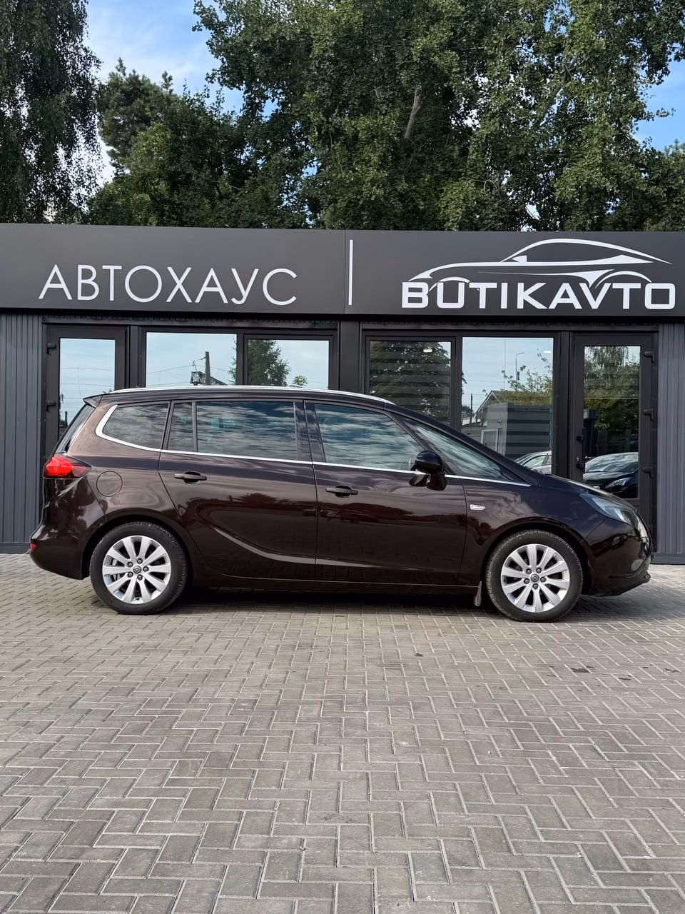 Opel Zafira фото 8