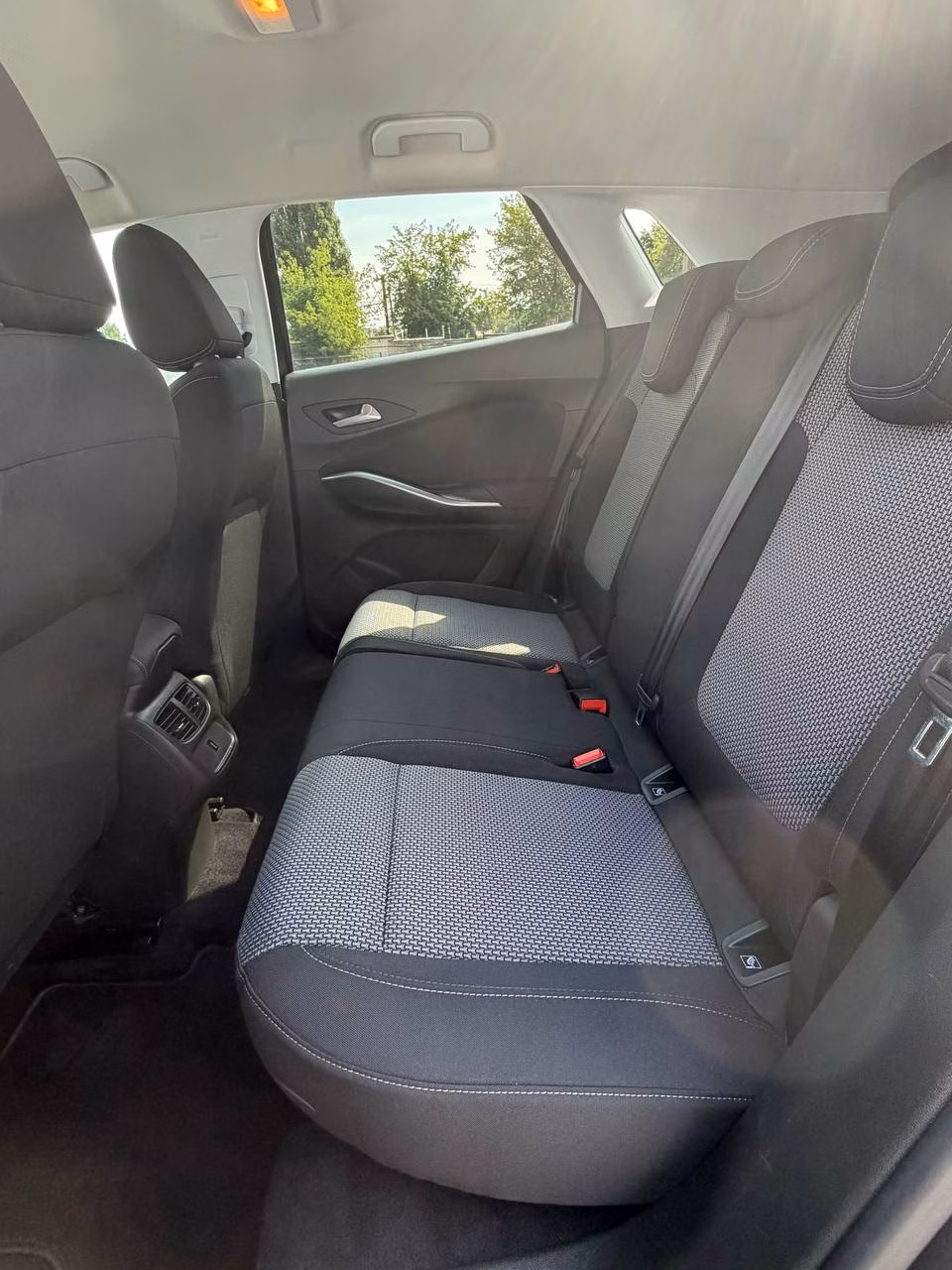 Opel Grandland X фото 11