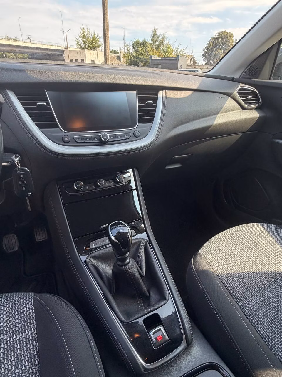 Opel Grandland X фото 14