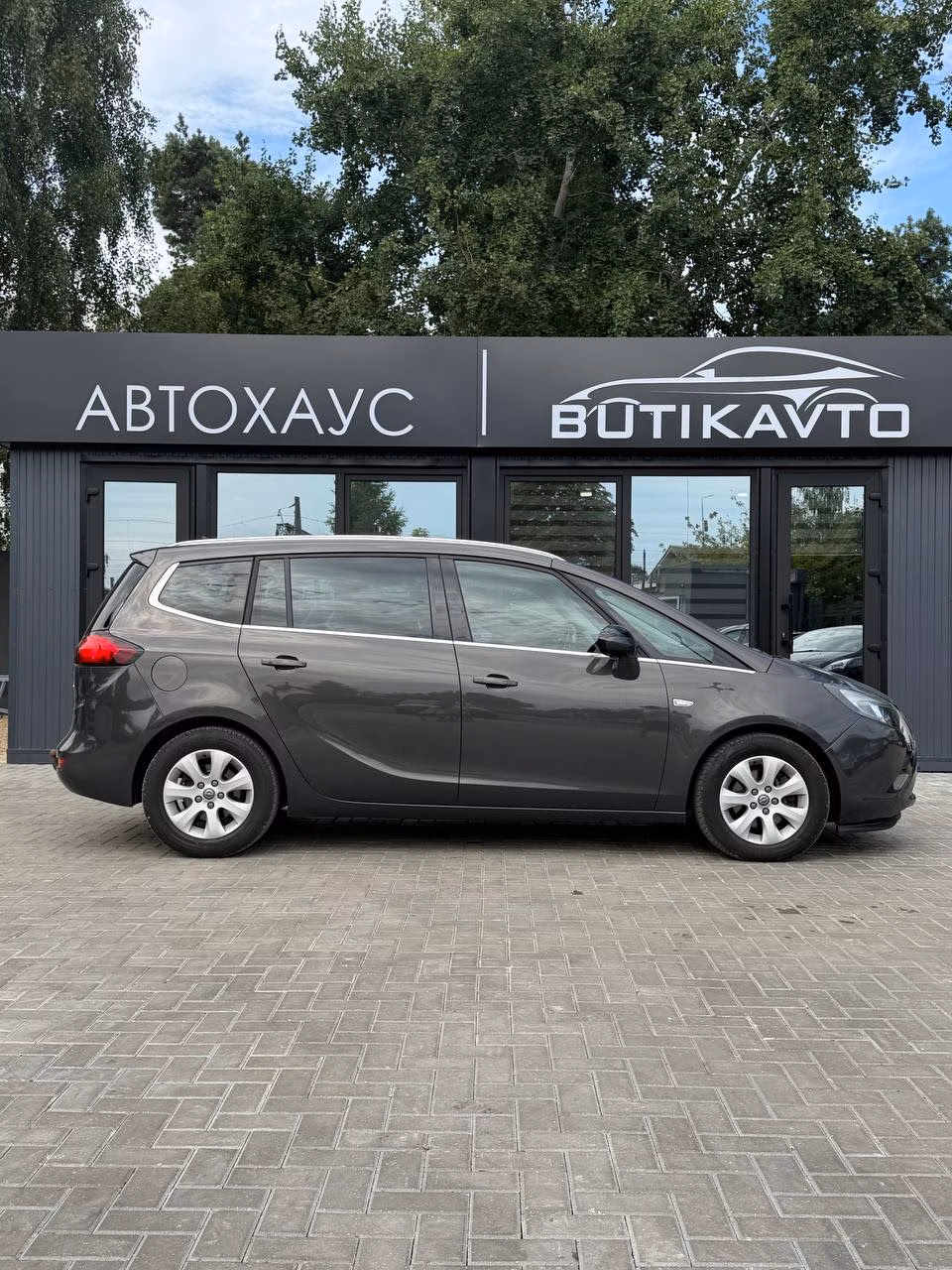 Opel Zafira фото 8