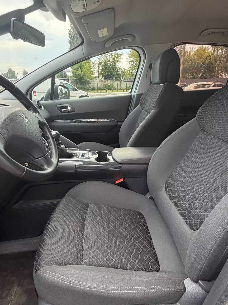 Peugeot 3008 фото 10