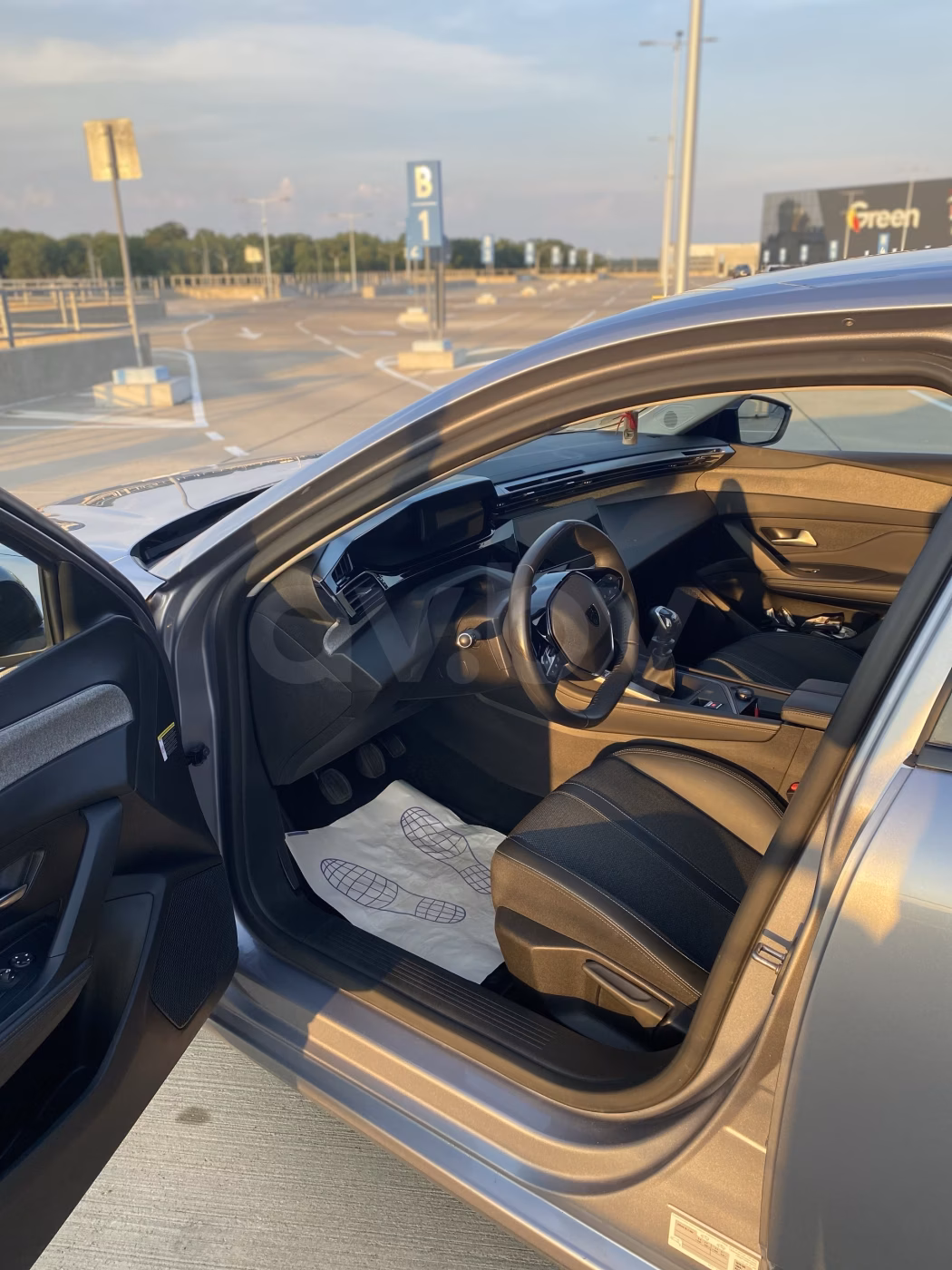 Peugeot 308 фото 13
