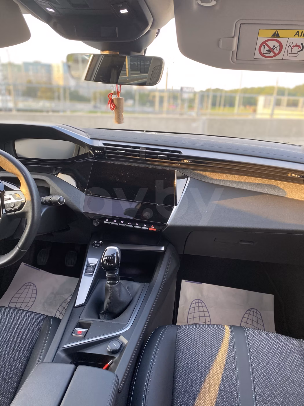 Peugeot 308 фото 11