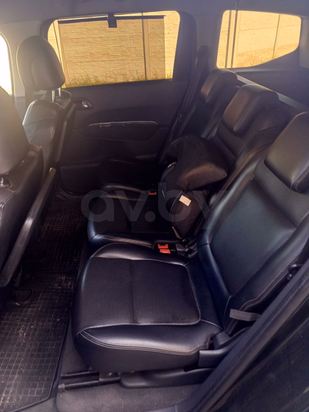Peugeot 5008 фото 8