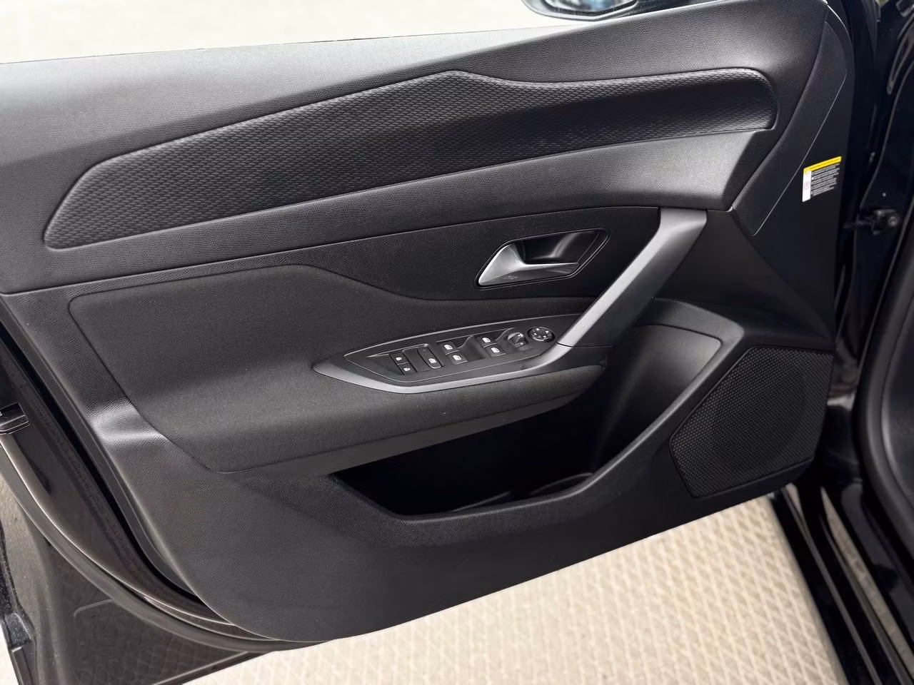 Peugeot 308 фото 7