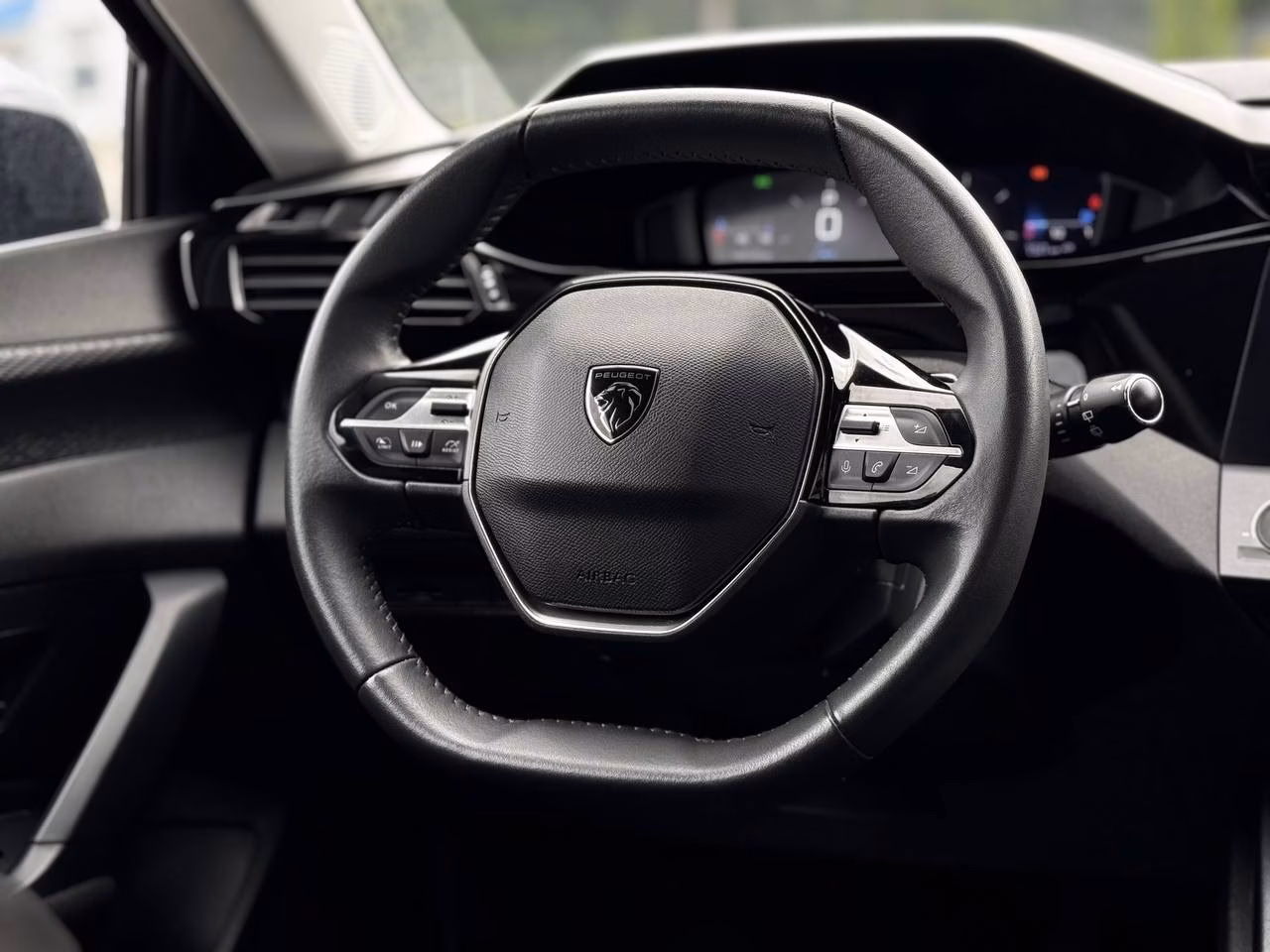 Peugeot 308 фото 11