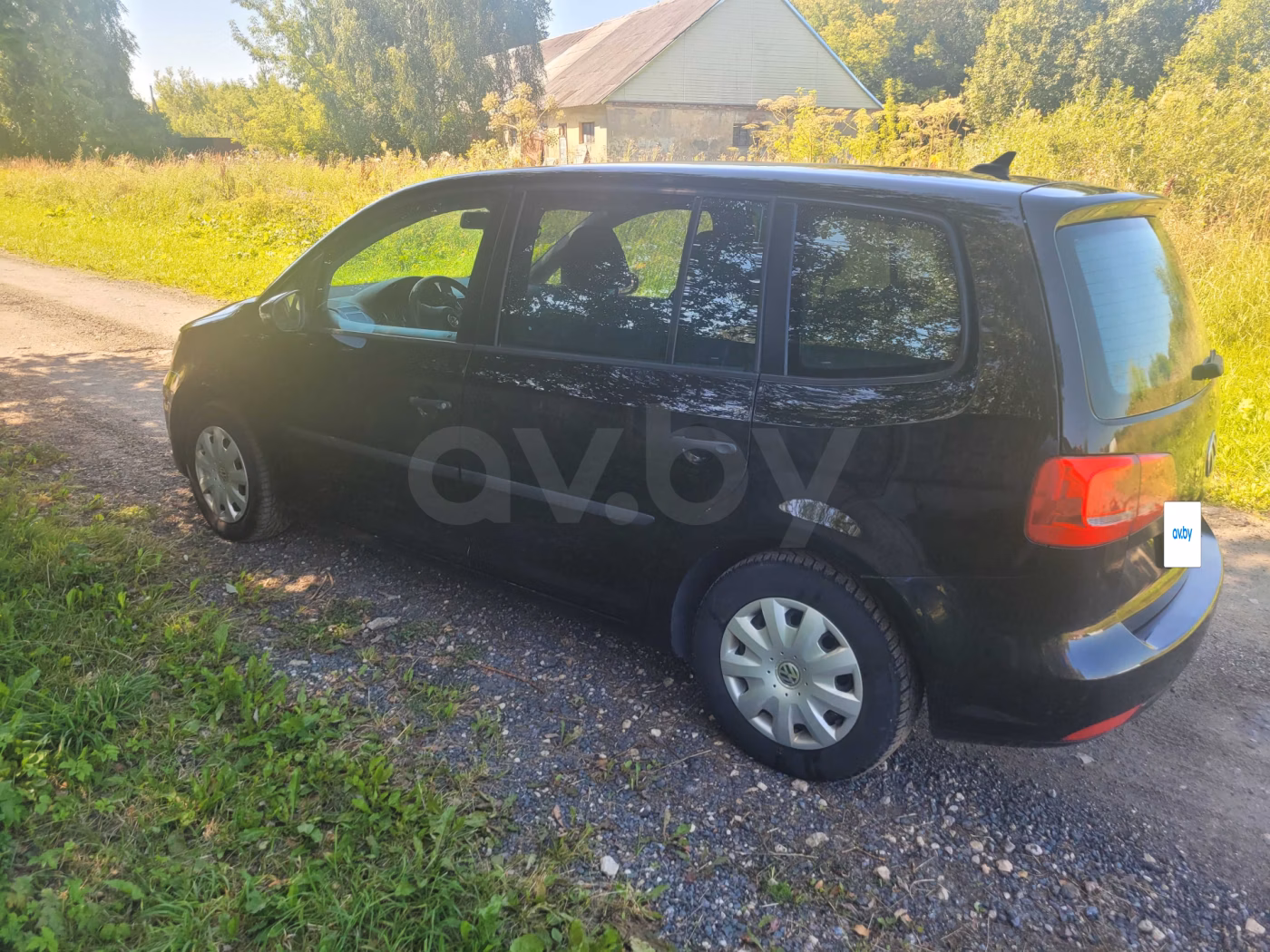 Volkswagen Touran фото 2