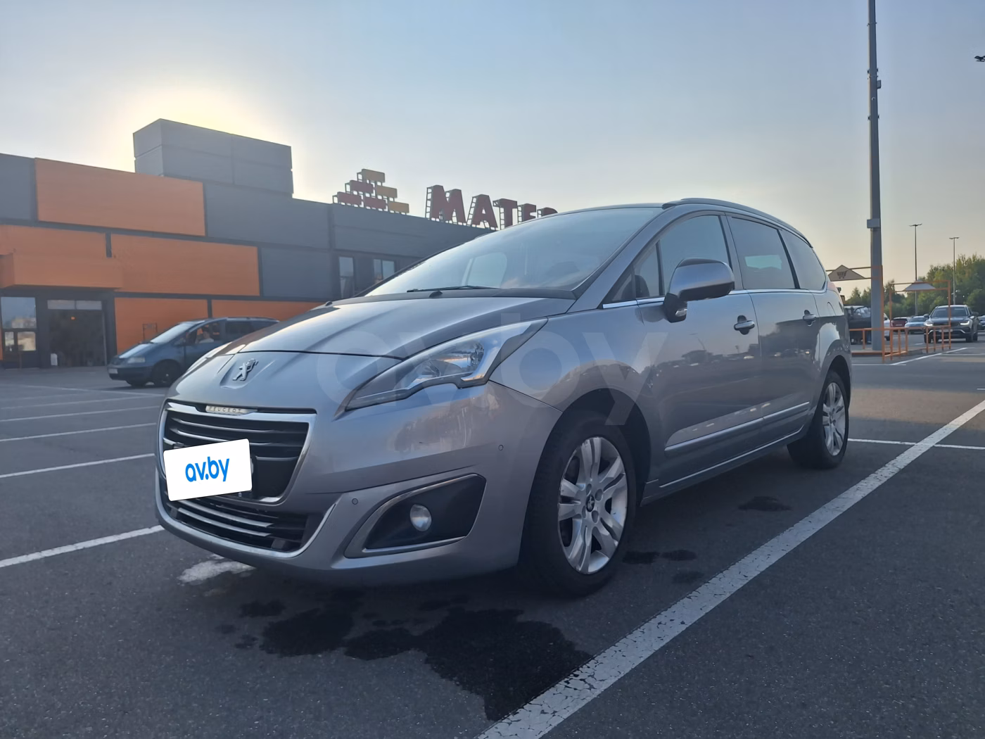 Peugeot 5008 фото 2
