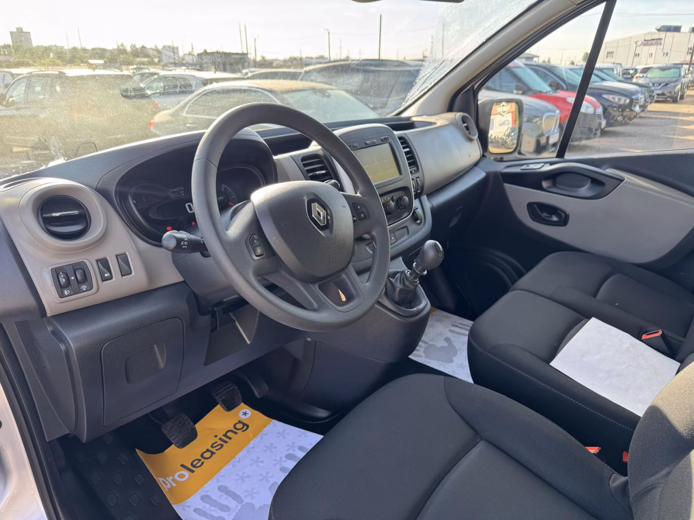Renault Trafic фото 15
