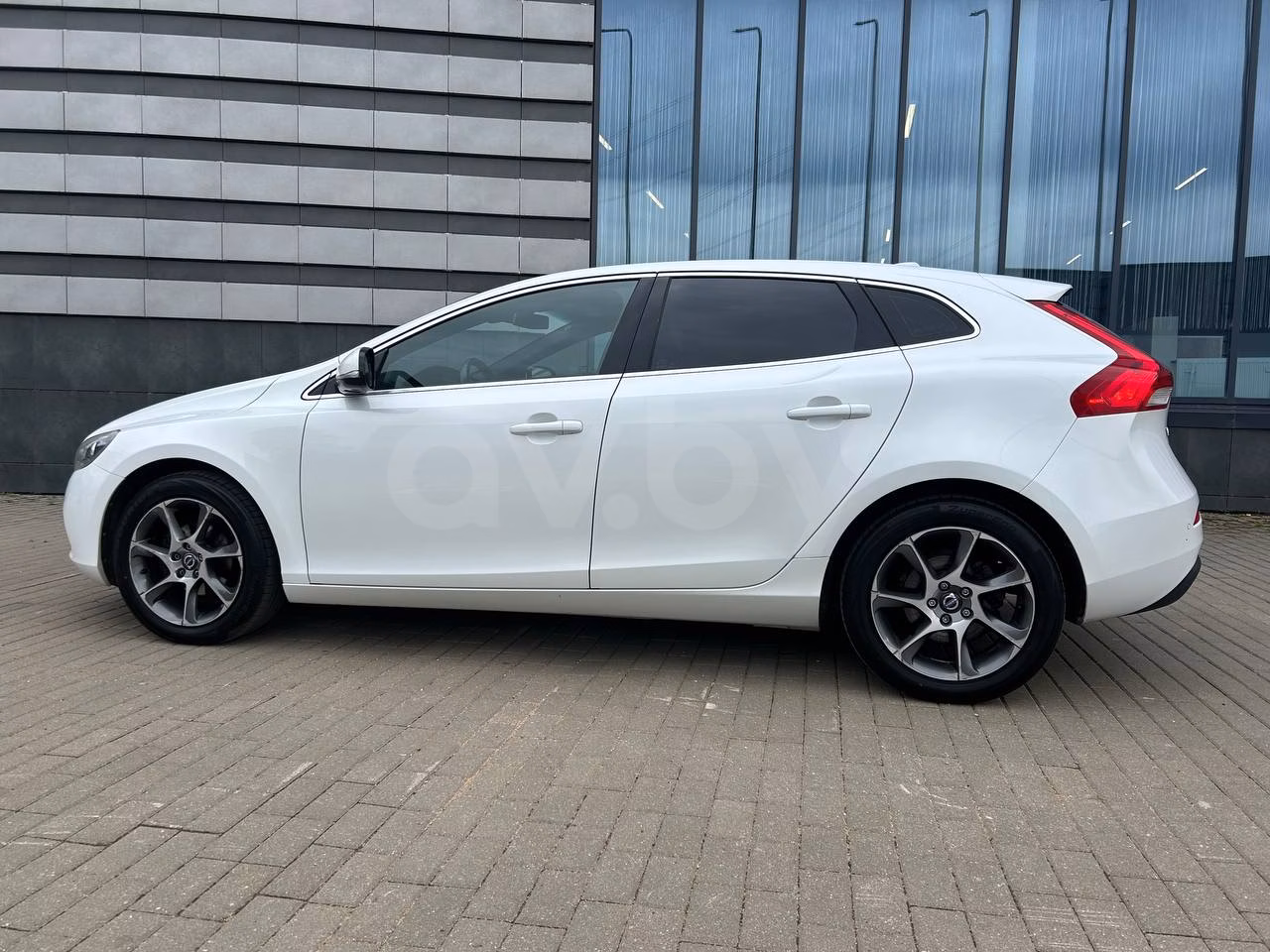 Volvo V40 фото 6