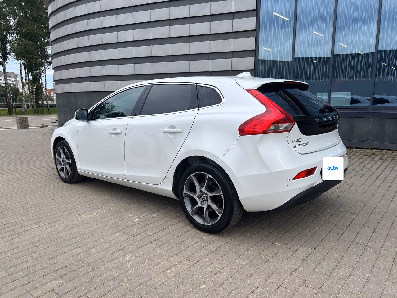 Volvo V40 фото 5