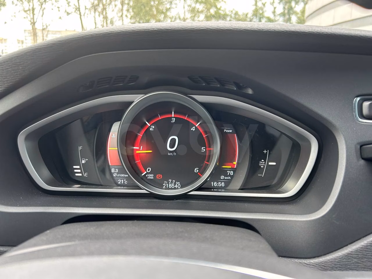 Volvo V40 фото 10
