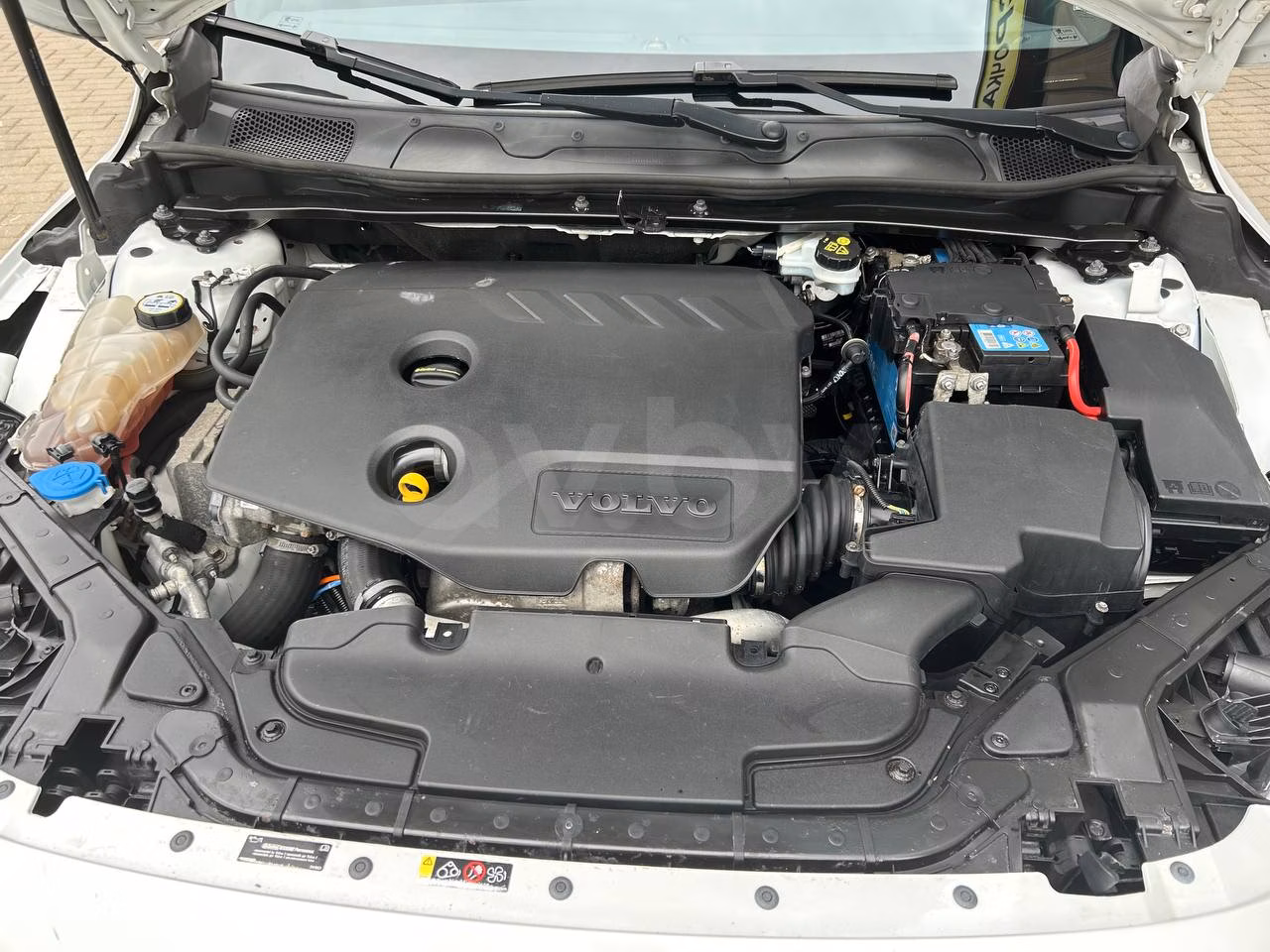 Volvo V40 фото 8