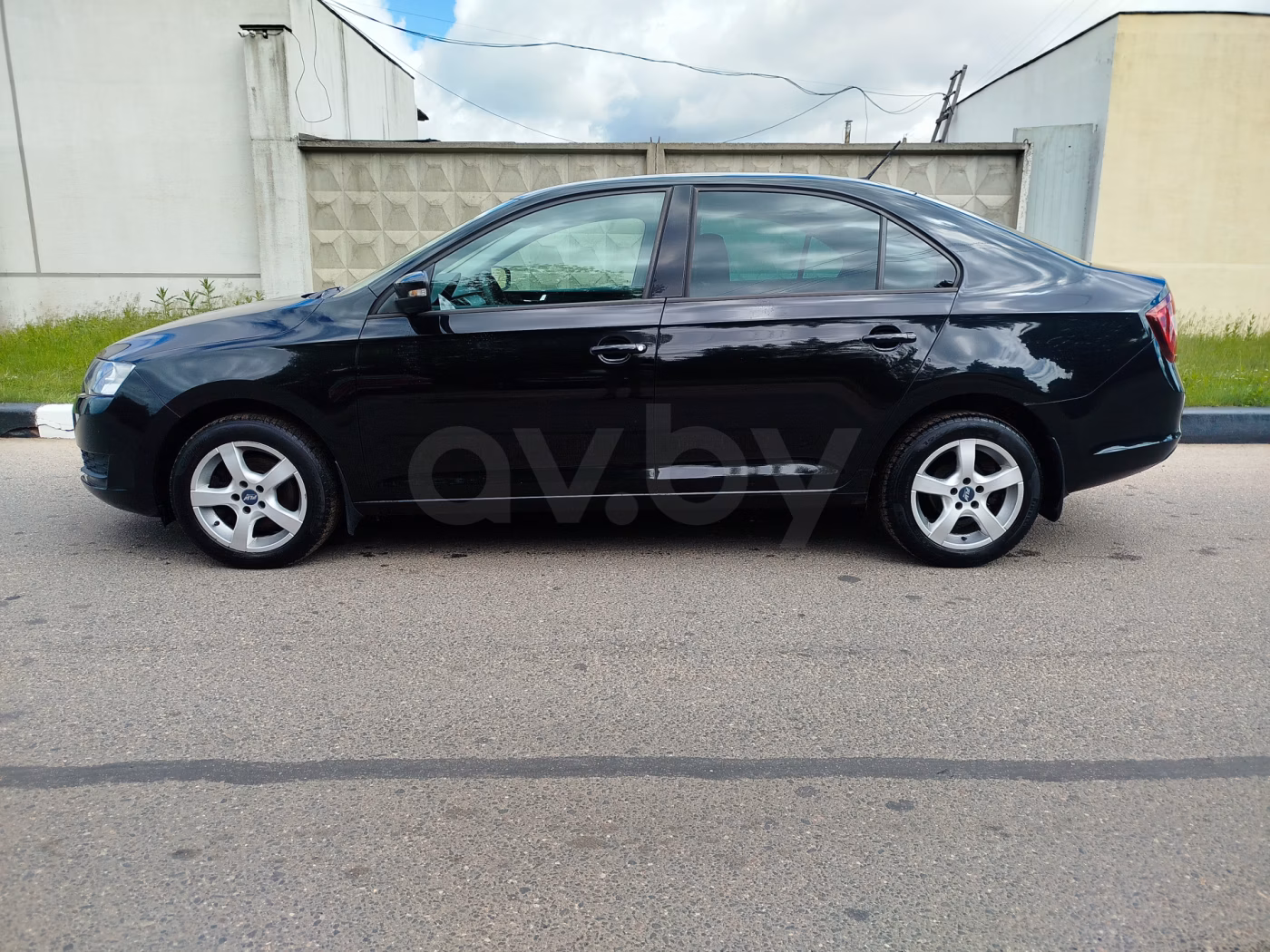 Skoda Rapid фото 2
