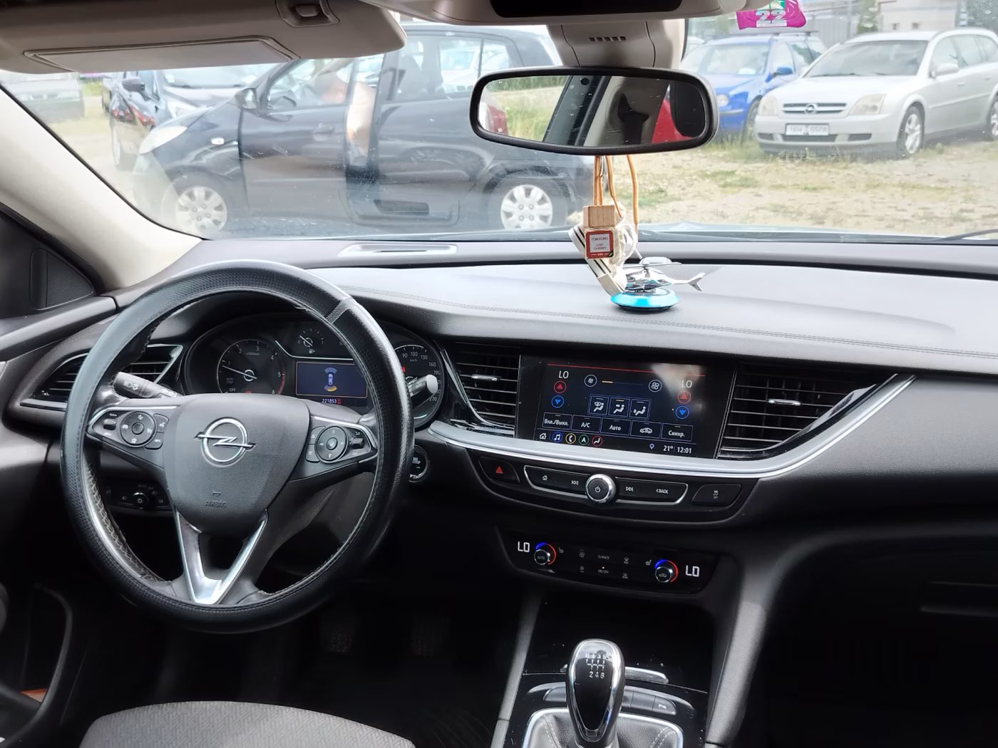 Opel Insignia фото 11