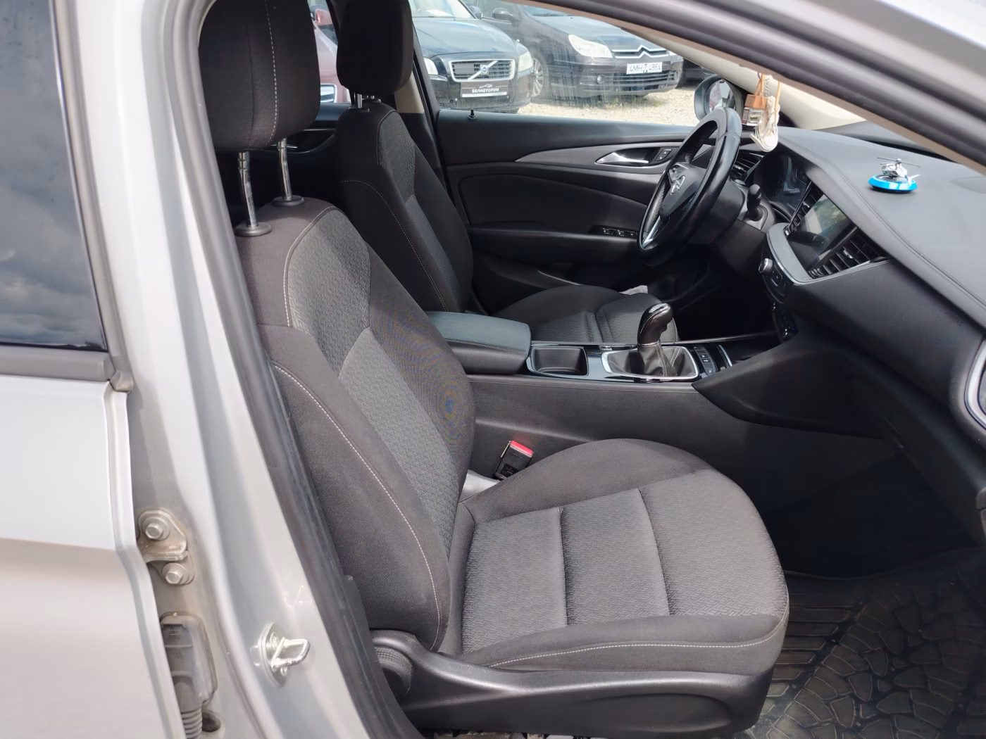 Opel Insignia фото 10