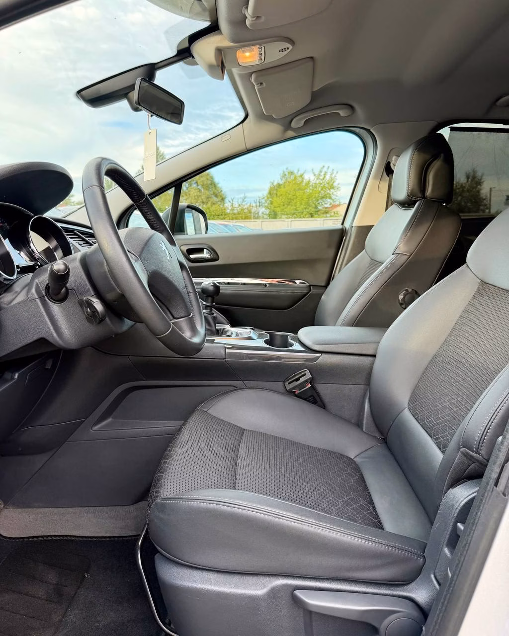 Peugeot 3008 фото 9