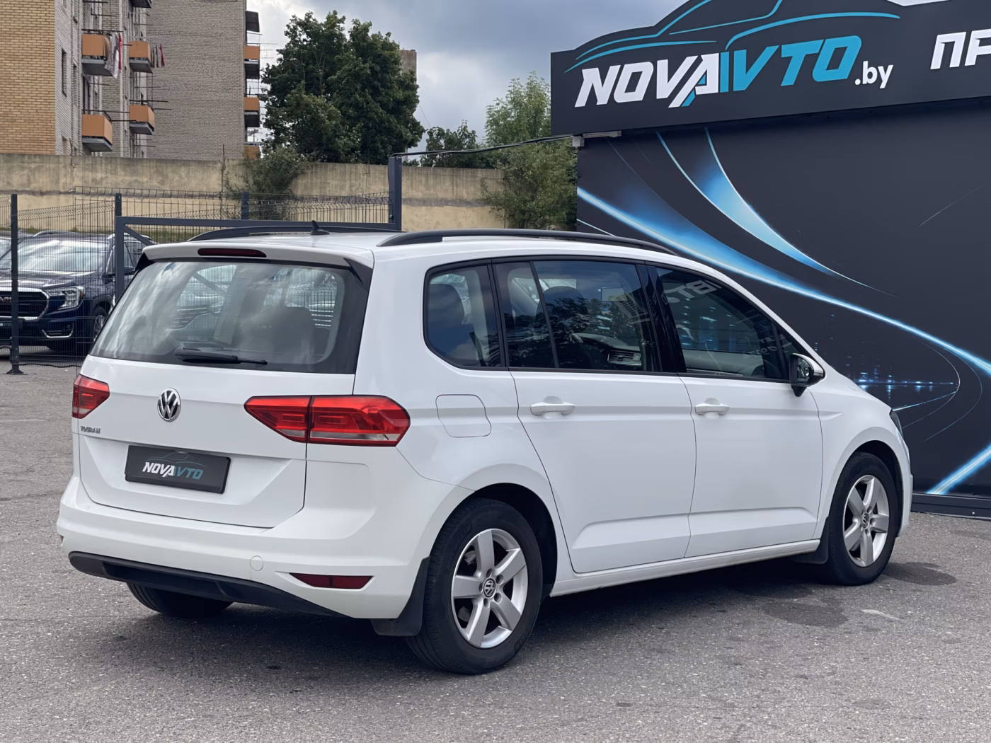 Volkswagen Touran фото 5