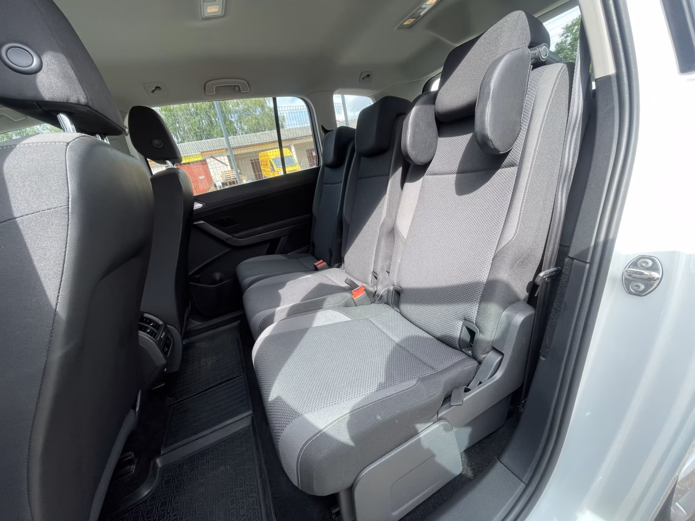 Volkswagen Touran фото 10