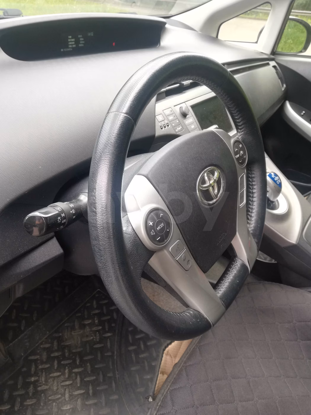Toyota Prius фото 6