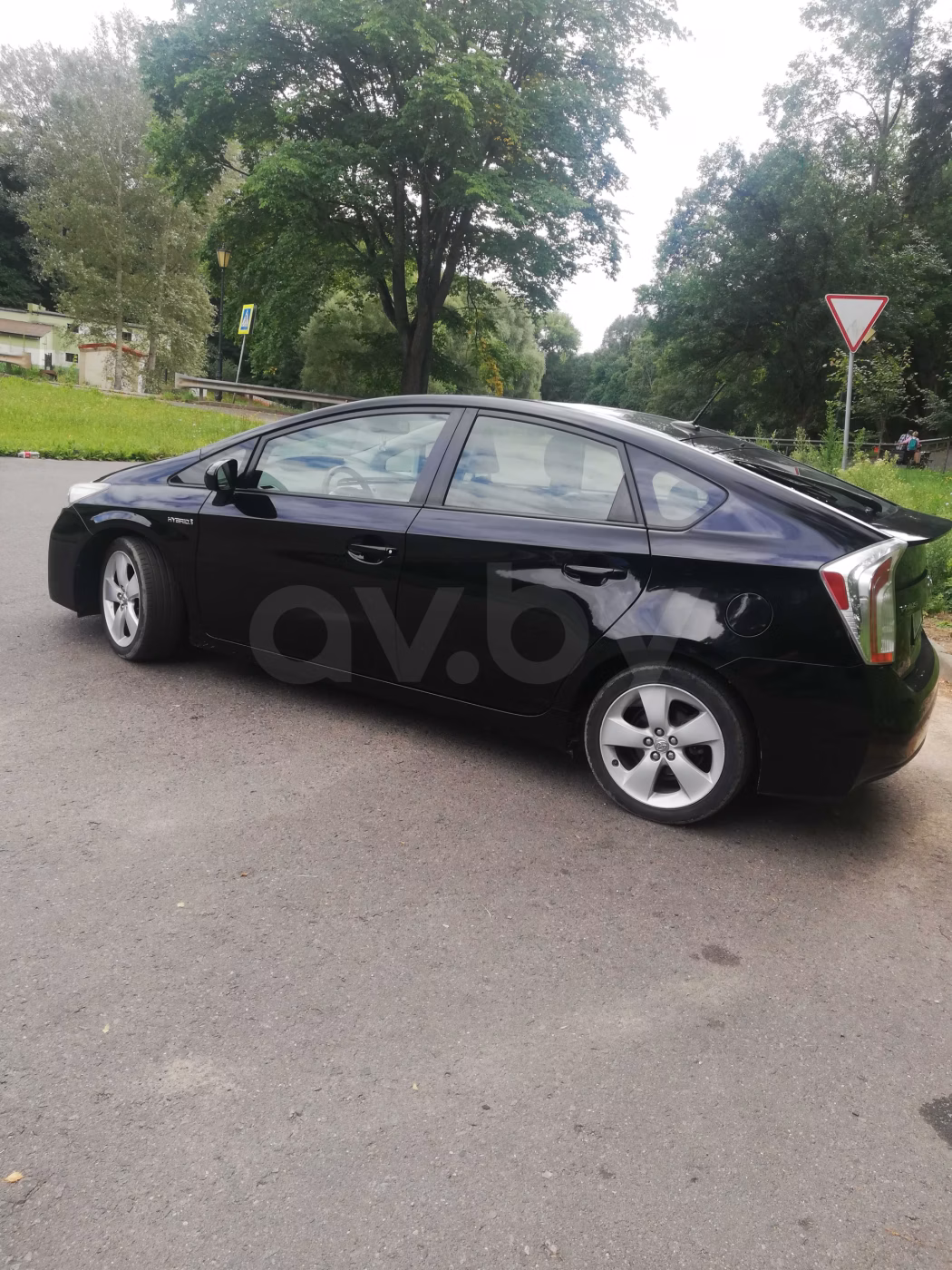 Toyota Prius фото 3