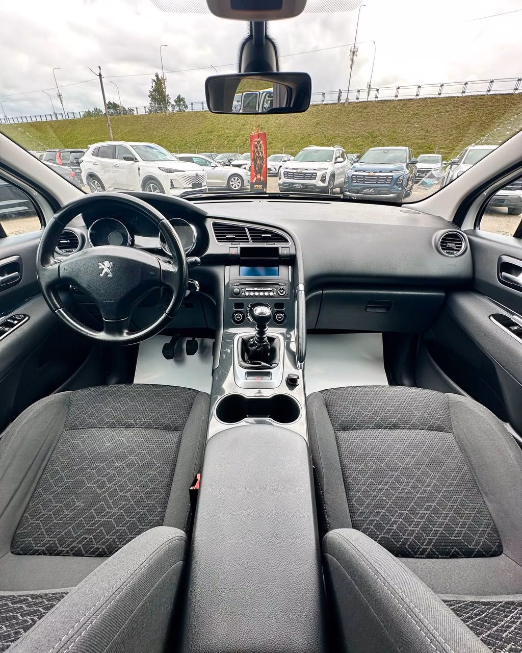 Peugeot 3008 фото 9