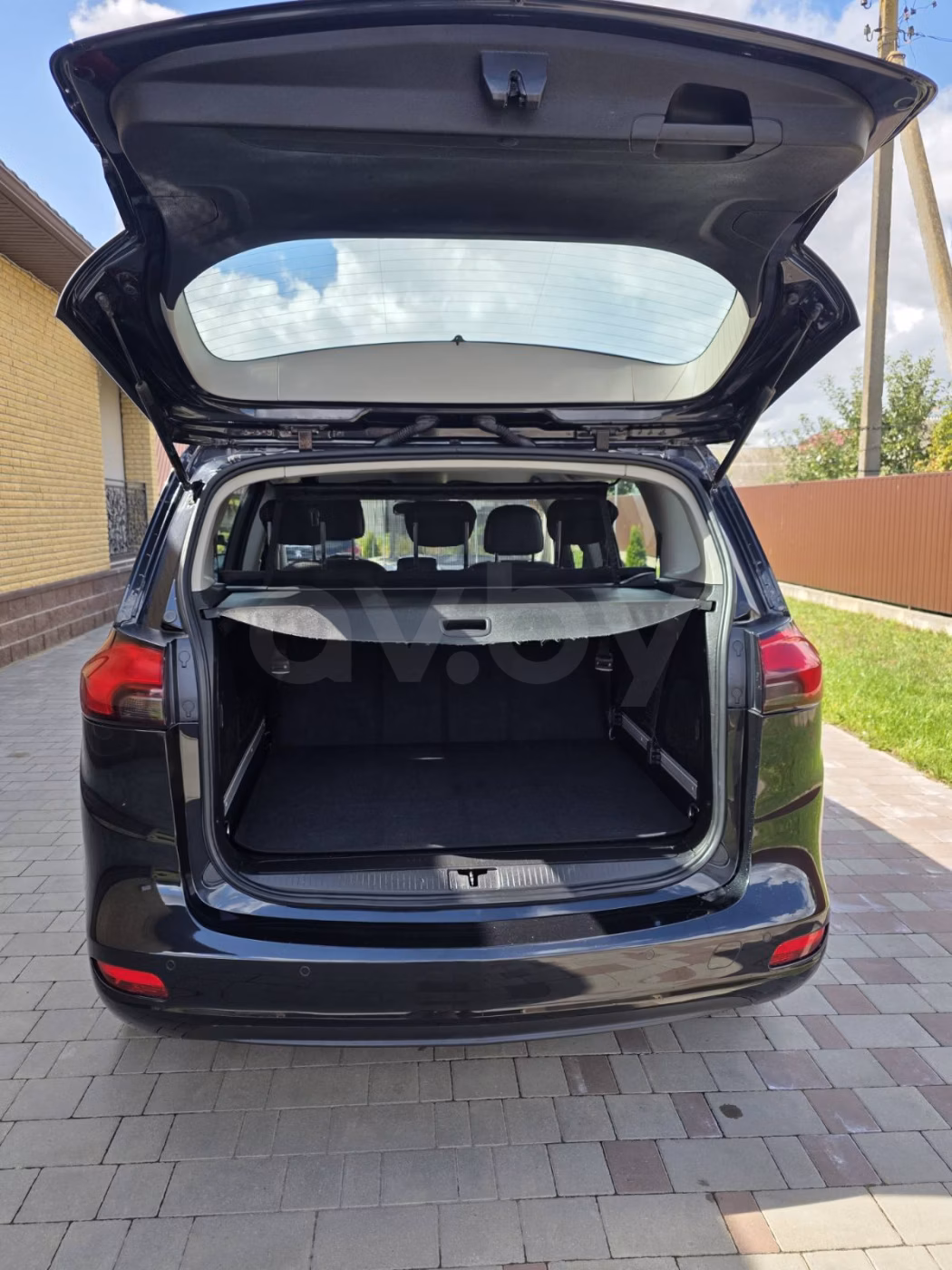 Opel Zafira фото 6