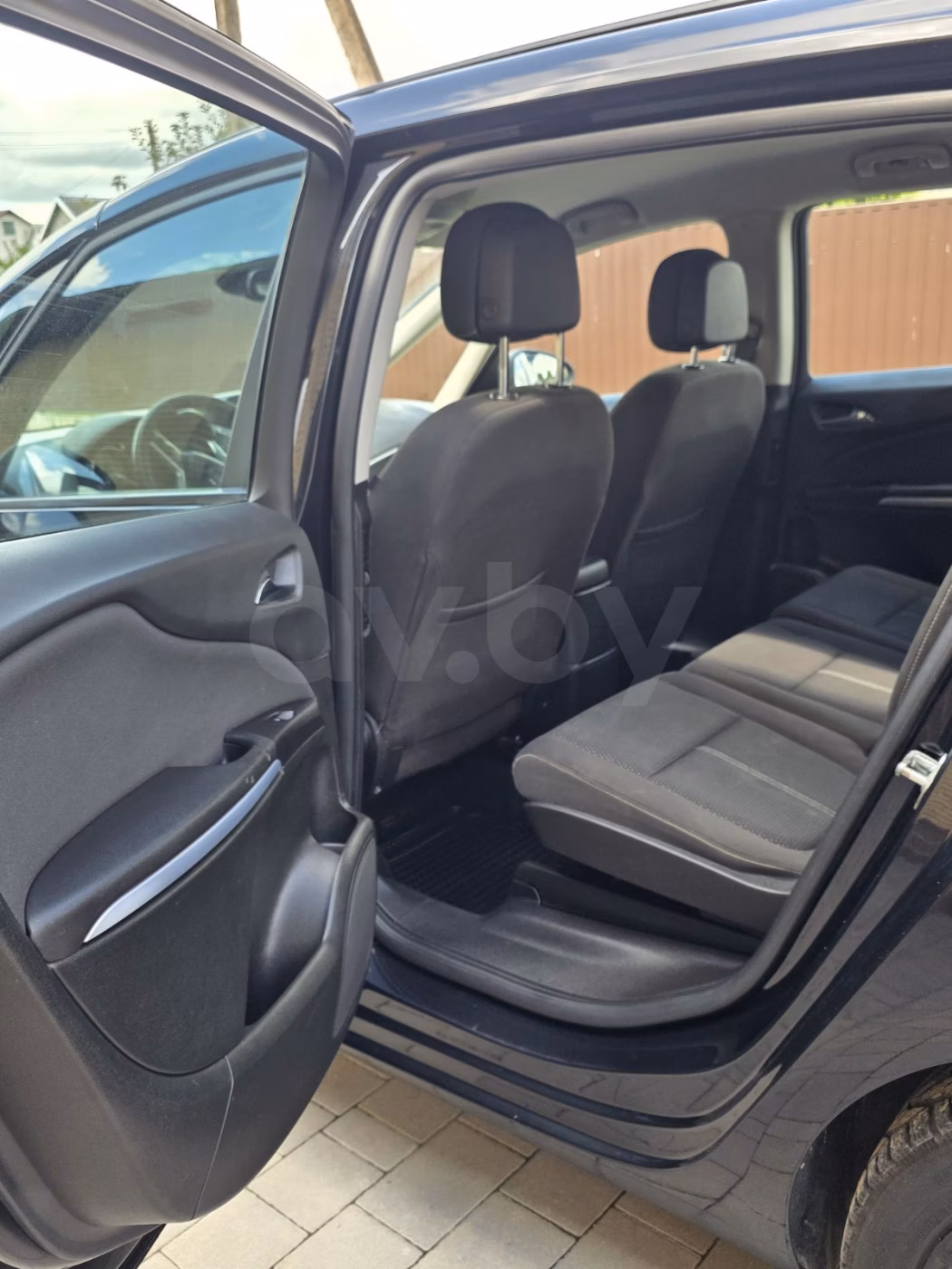 Opel Zafira фото 11