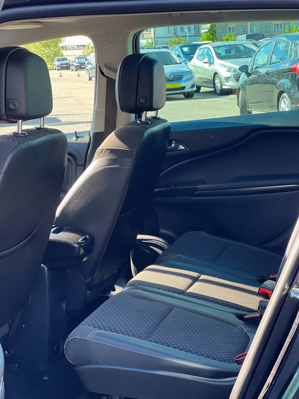 Opel Zafira фото 15