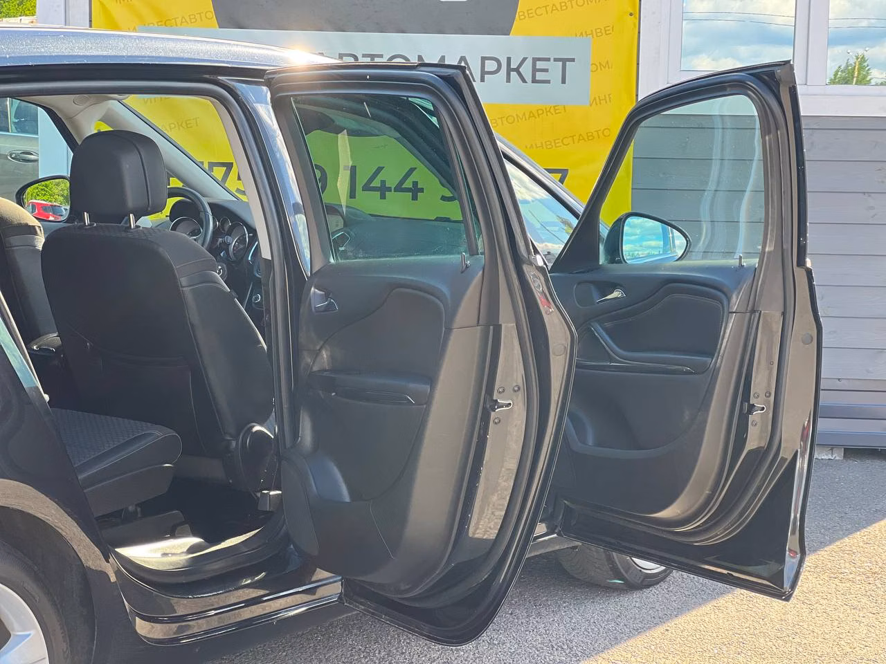 Opel Zafira фото 13