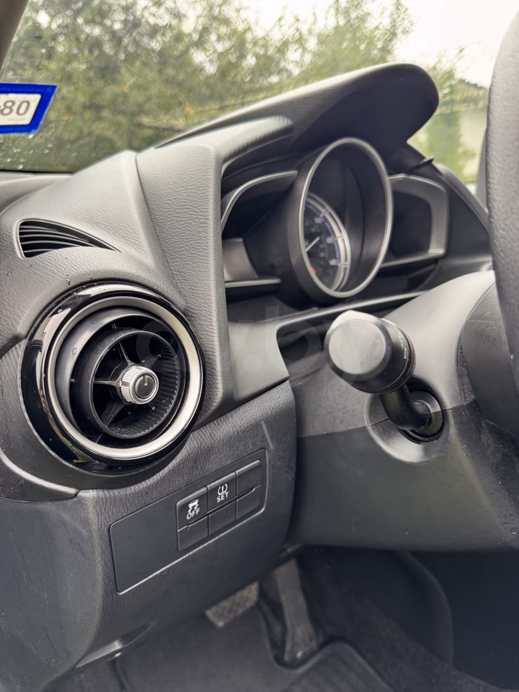 Toyota Yaris фото 9