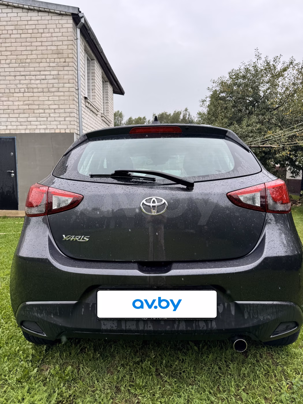 Toyota Yaris фото 14