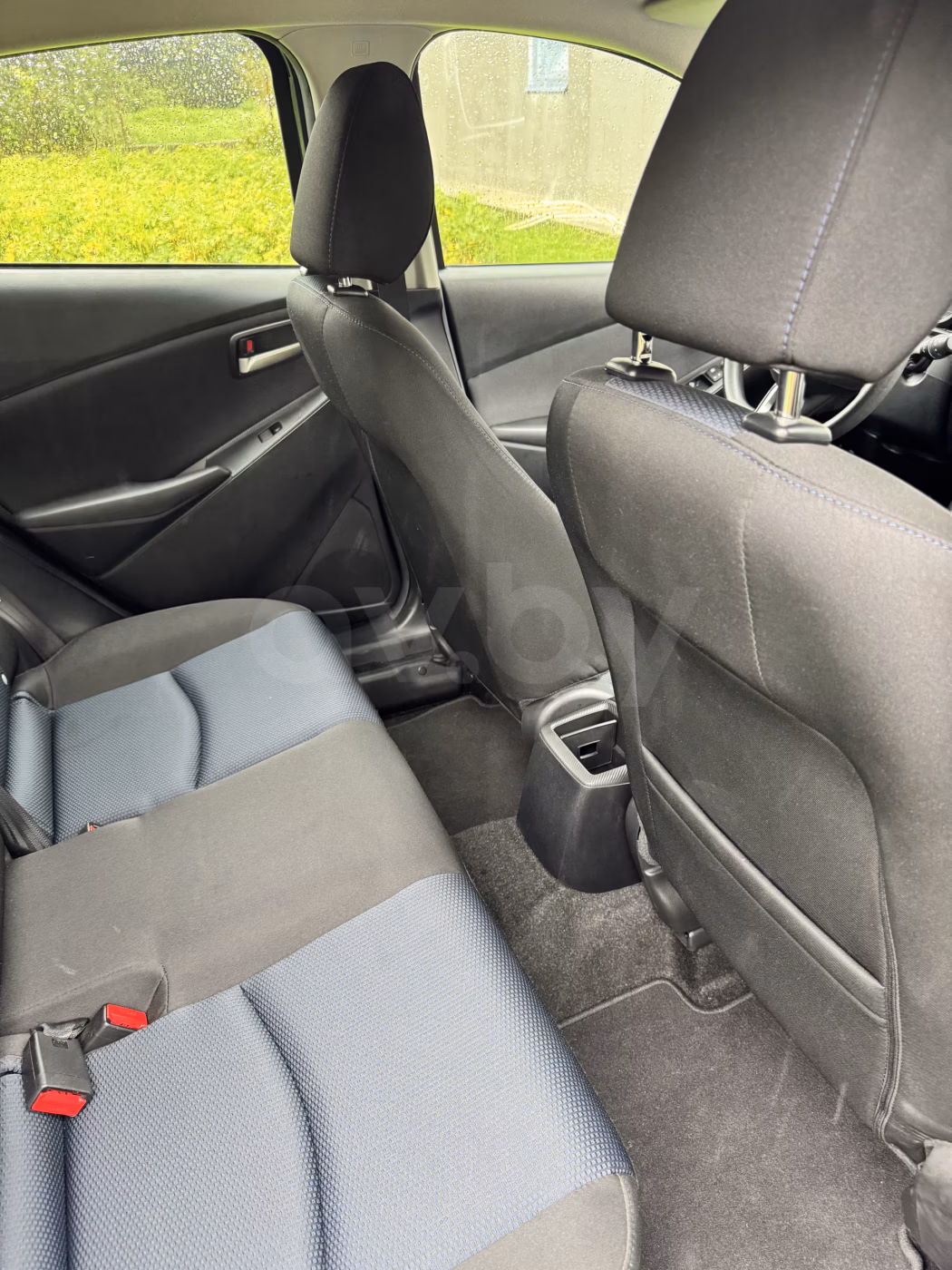 Toyota Yaris фото 15