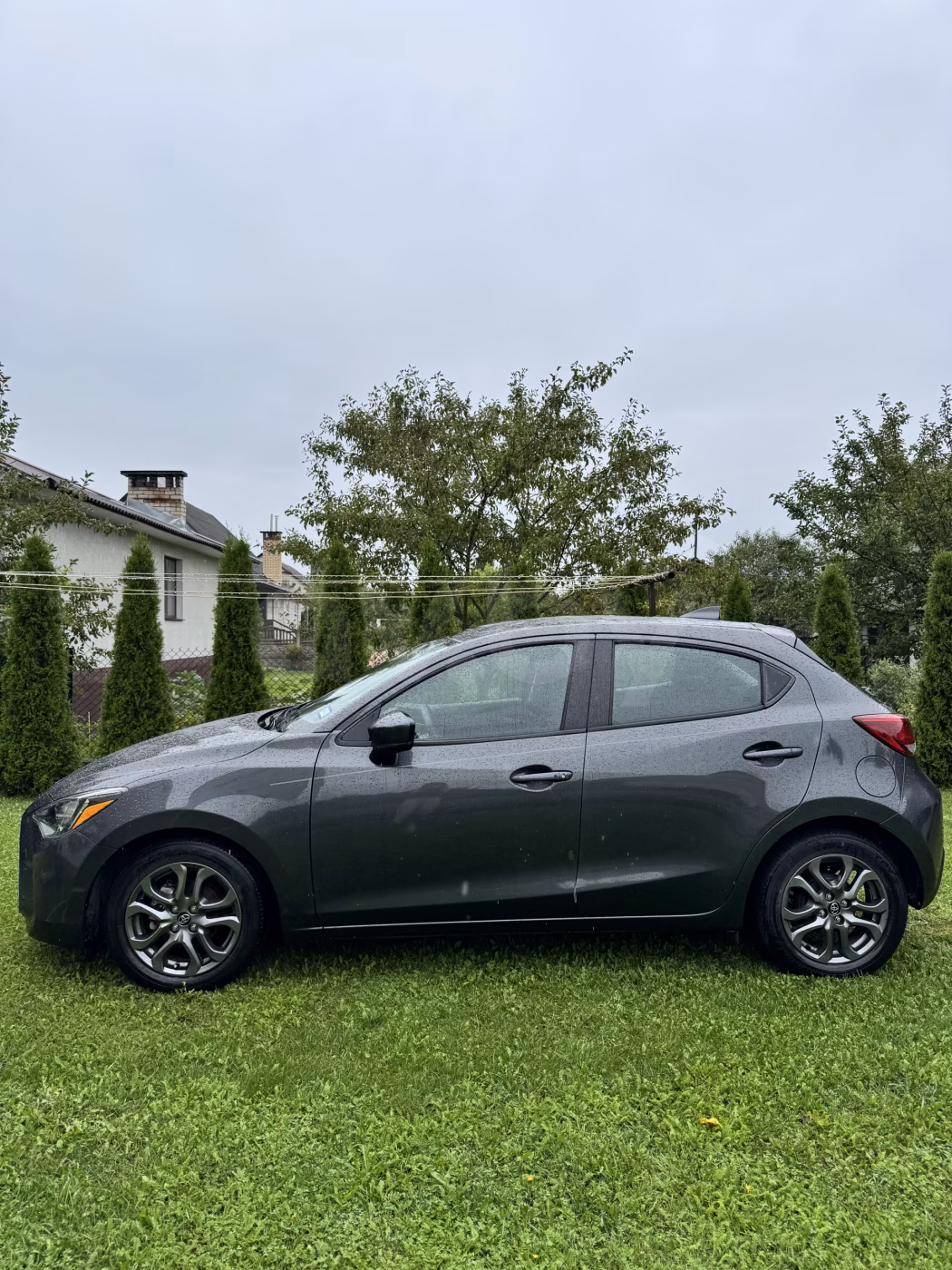 Toyota Yaris фото 5