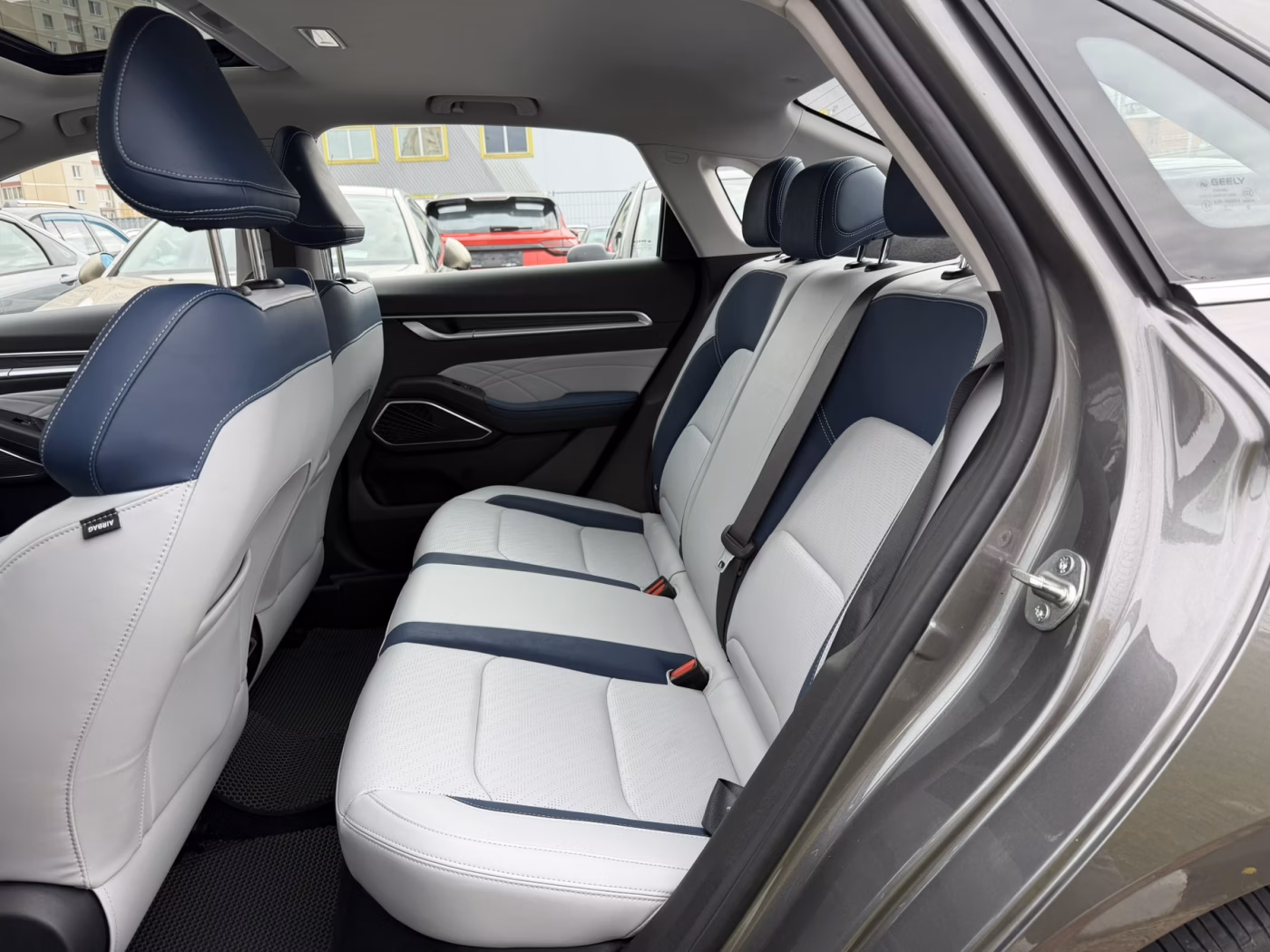 Geely Emgrand фото 8