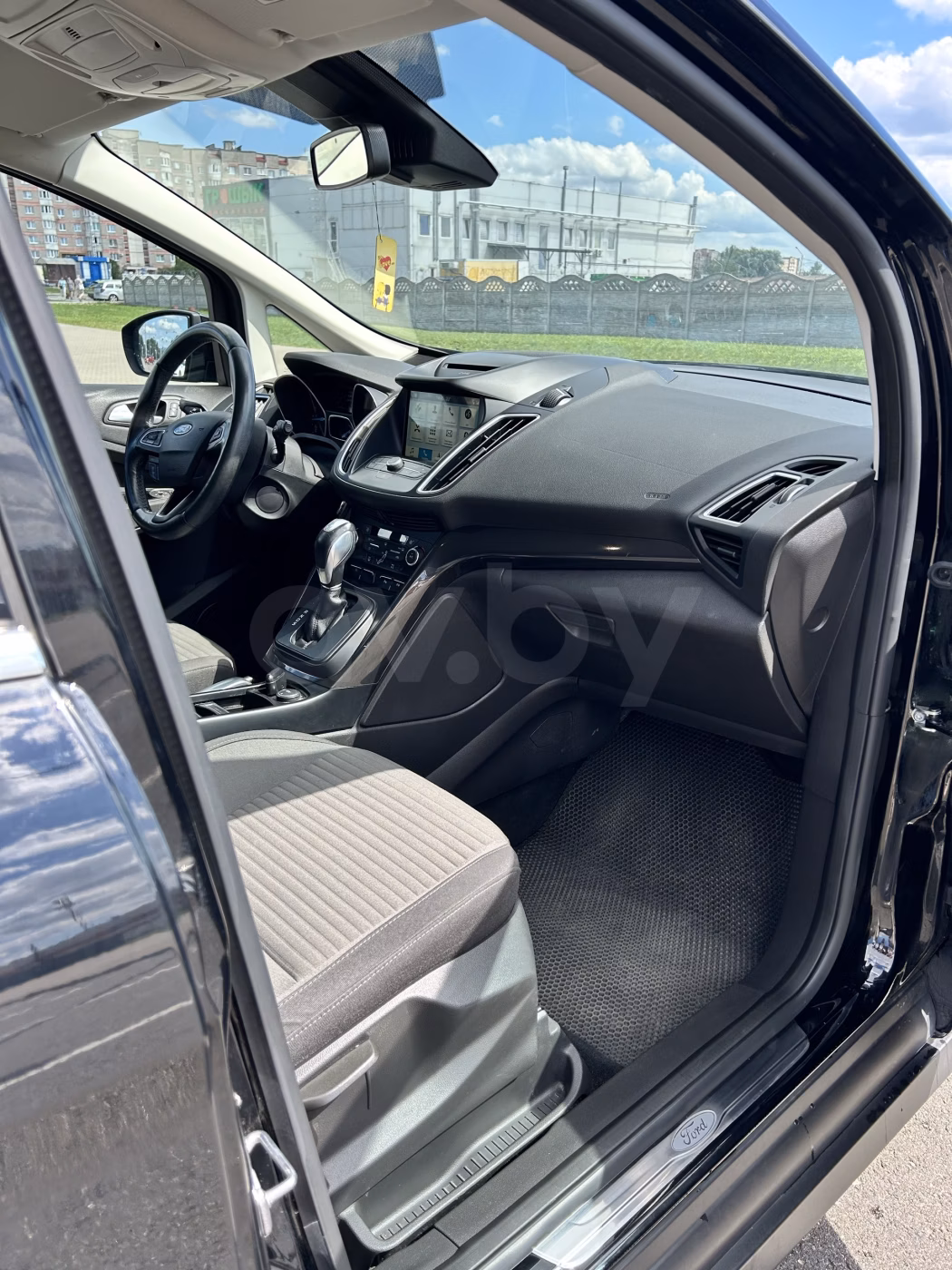 Ford C-MAX фото 8