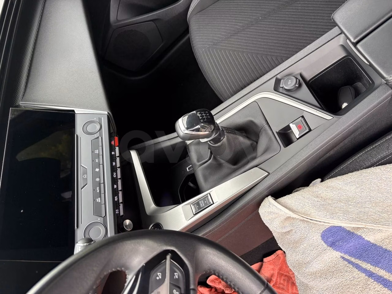 Peugeot 308 фото 12