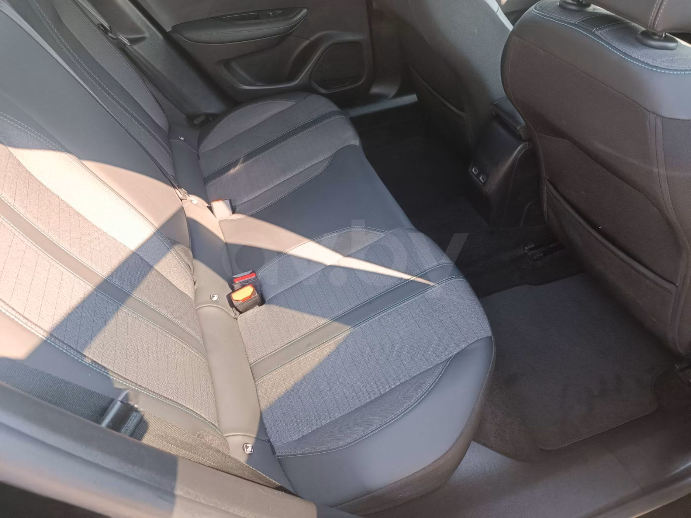 Peugeot 2008 фото 19