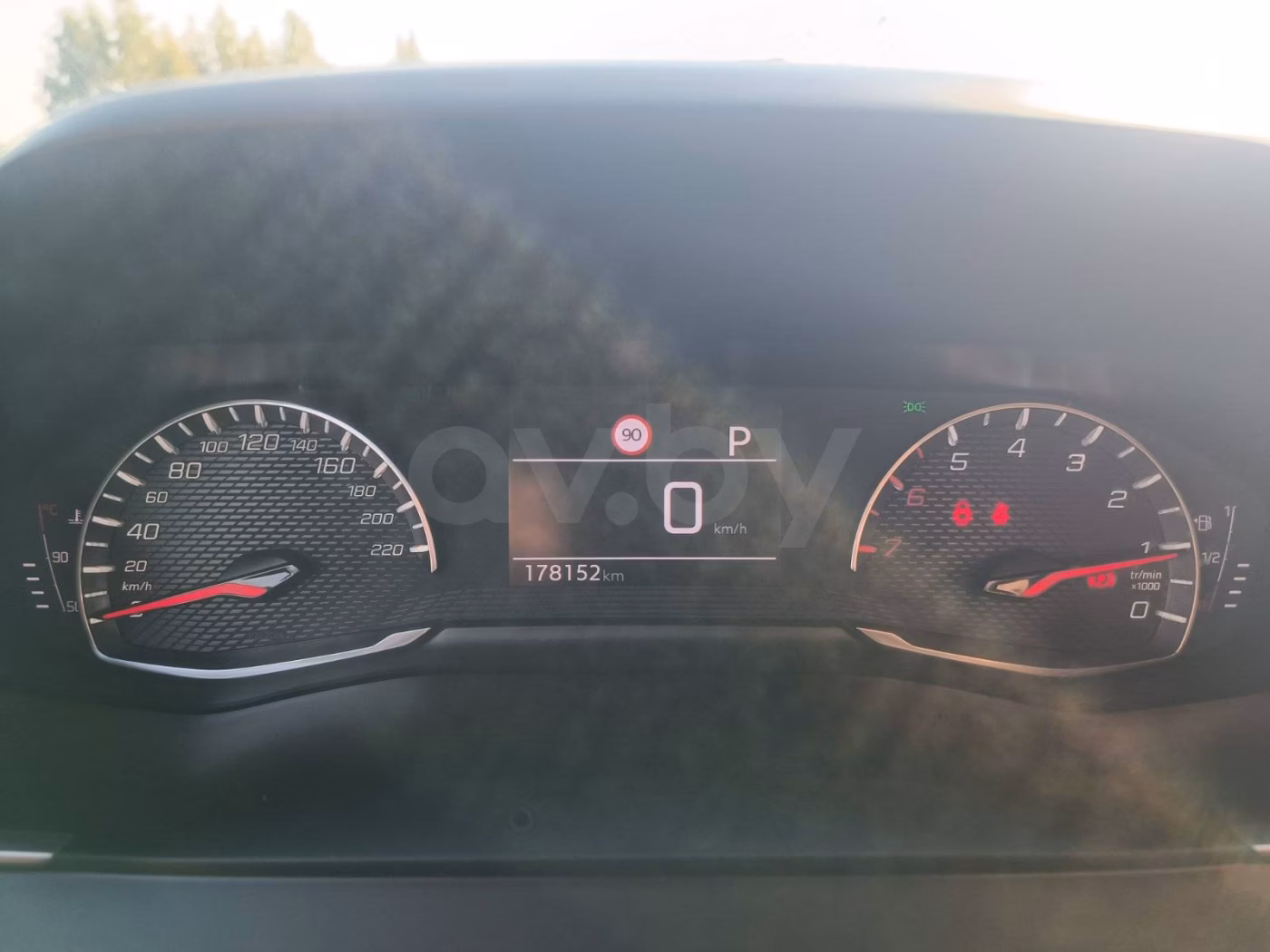 Peugeot 2008 фото 13
