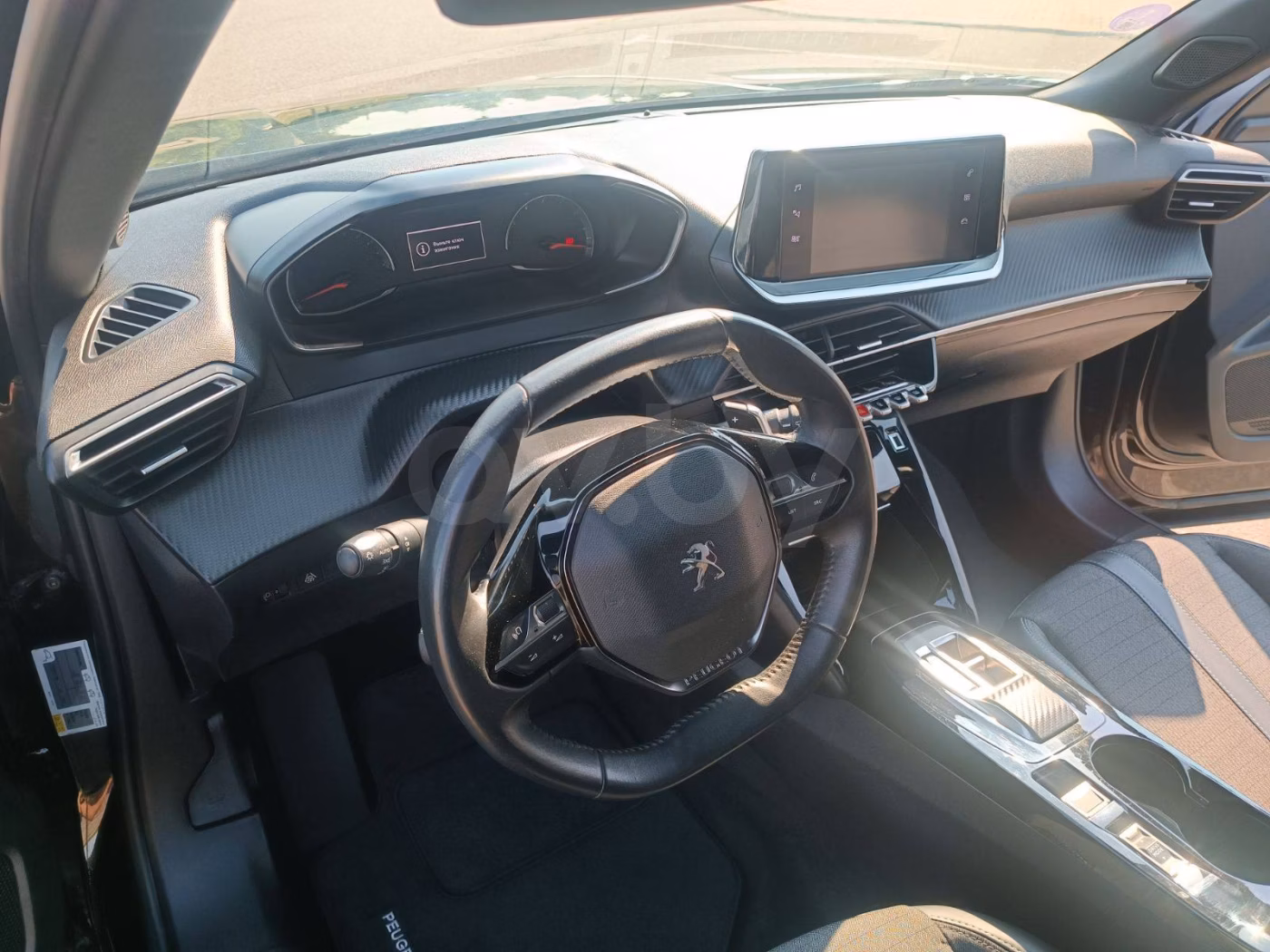 Peugeot 2008 фото 8