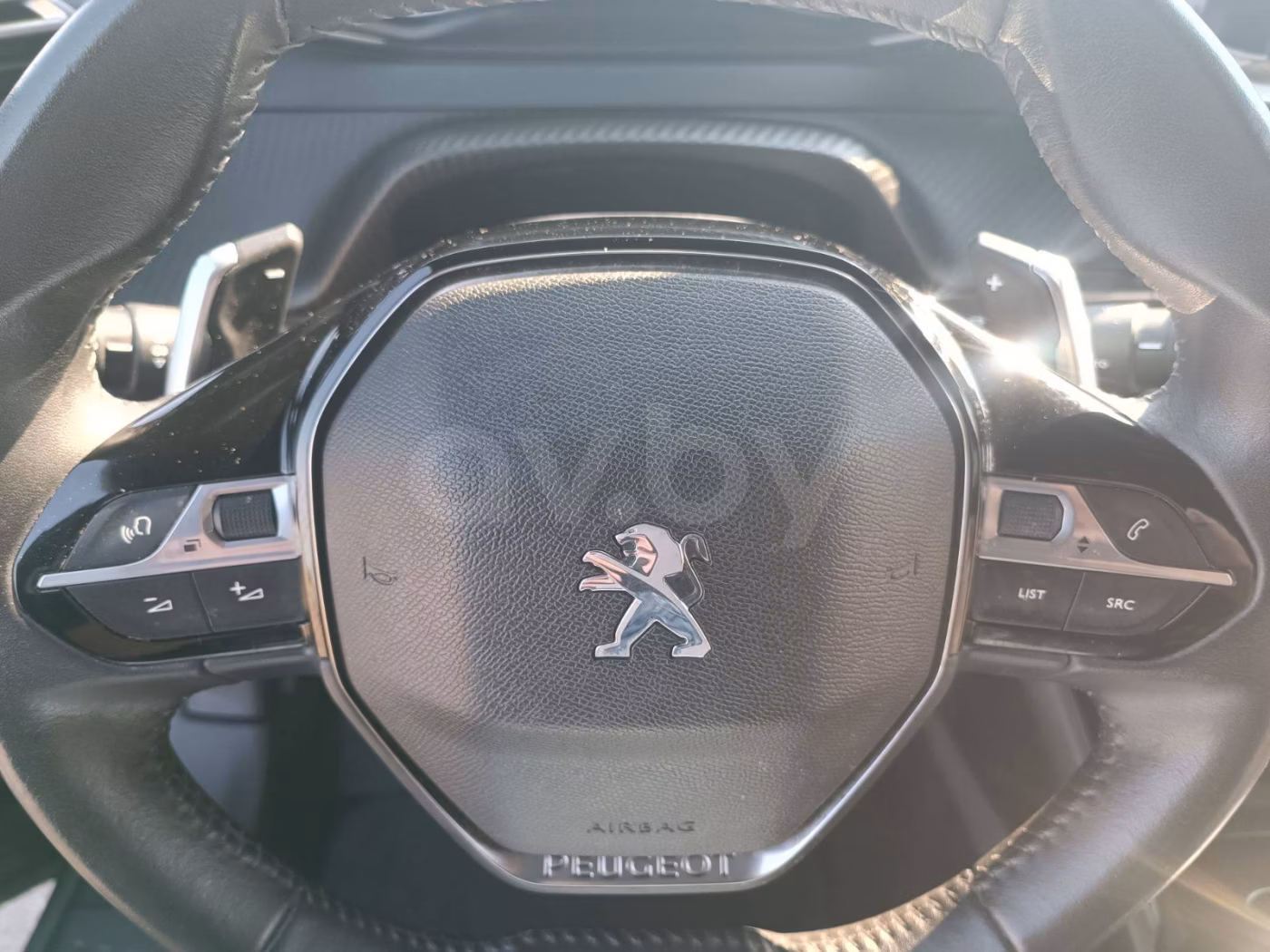 Peugeot 2008 фото 9