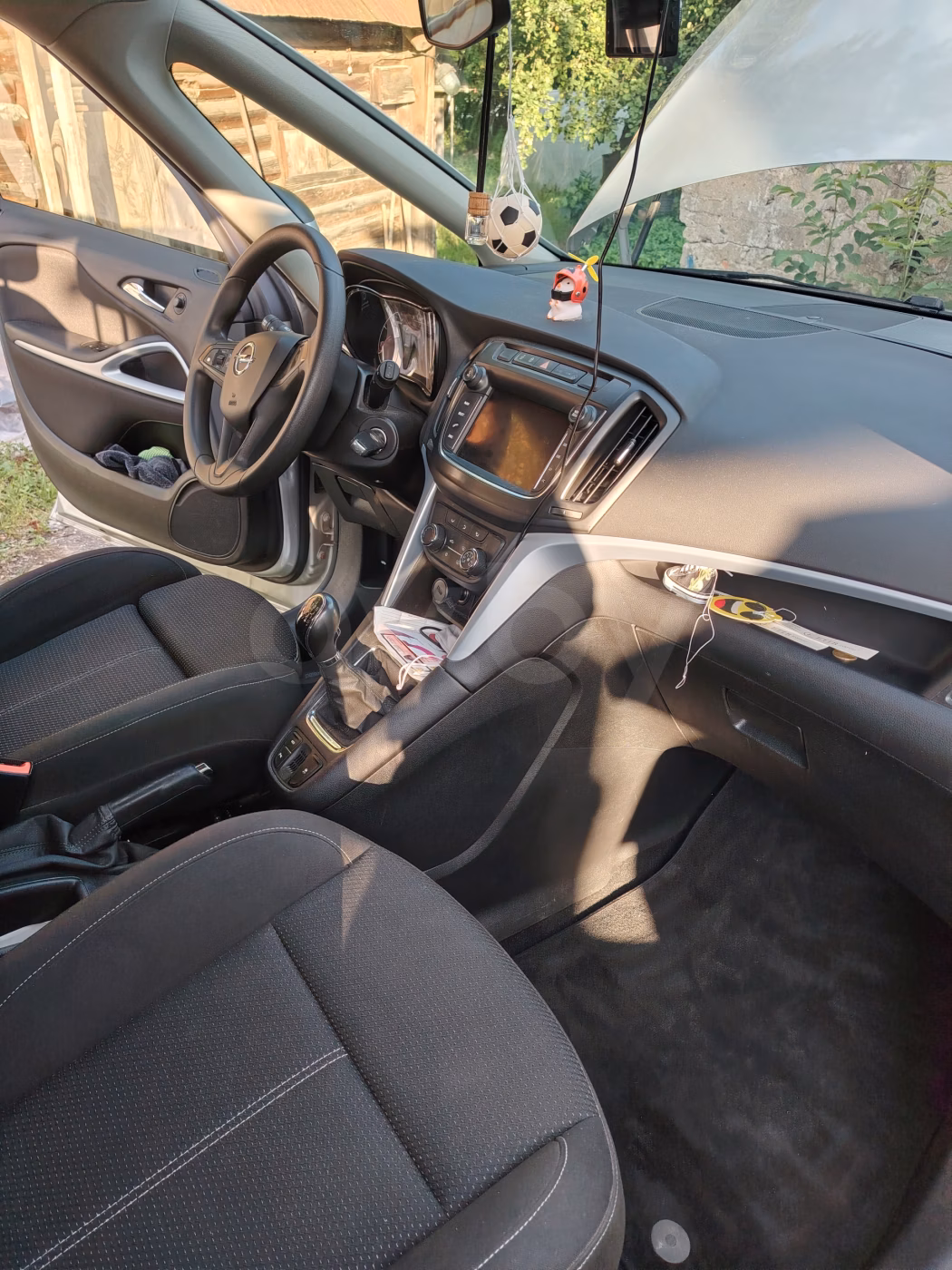 Opel Zafira фото 6