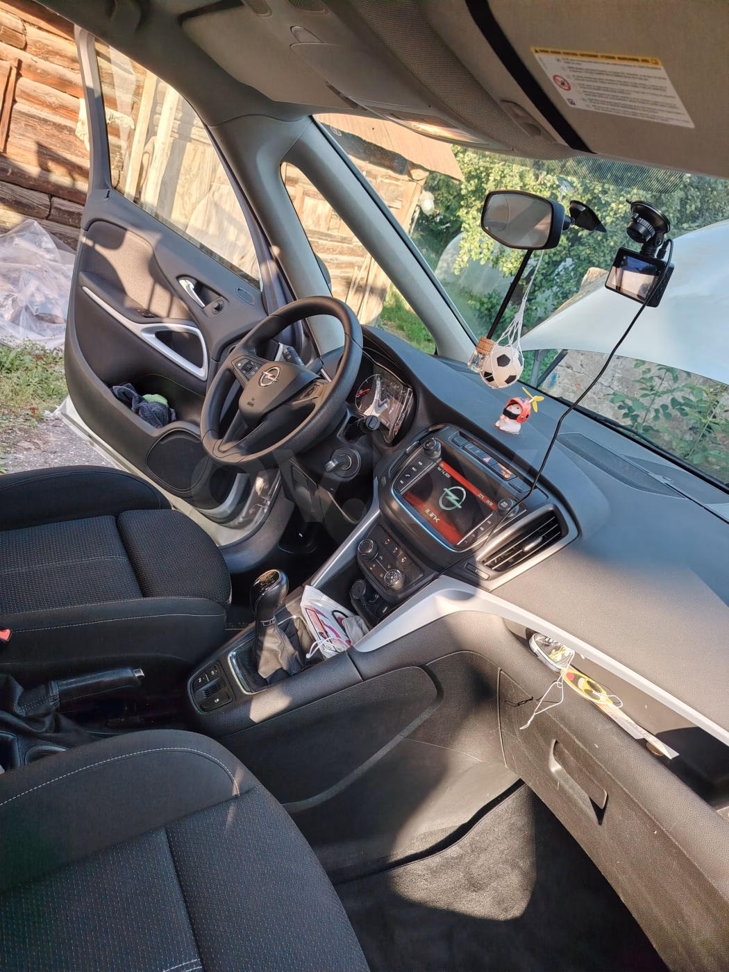 Opel Zafira фото 9