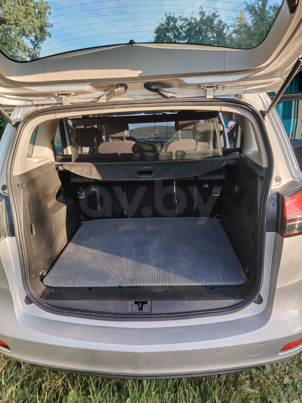 Opel Zafira фото 11