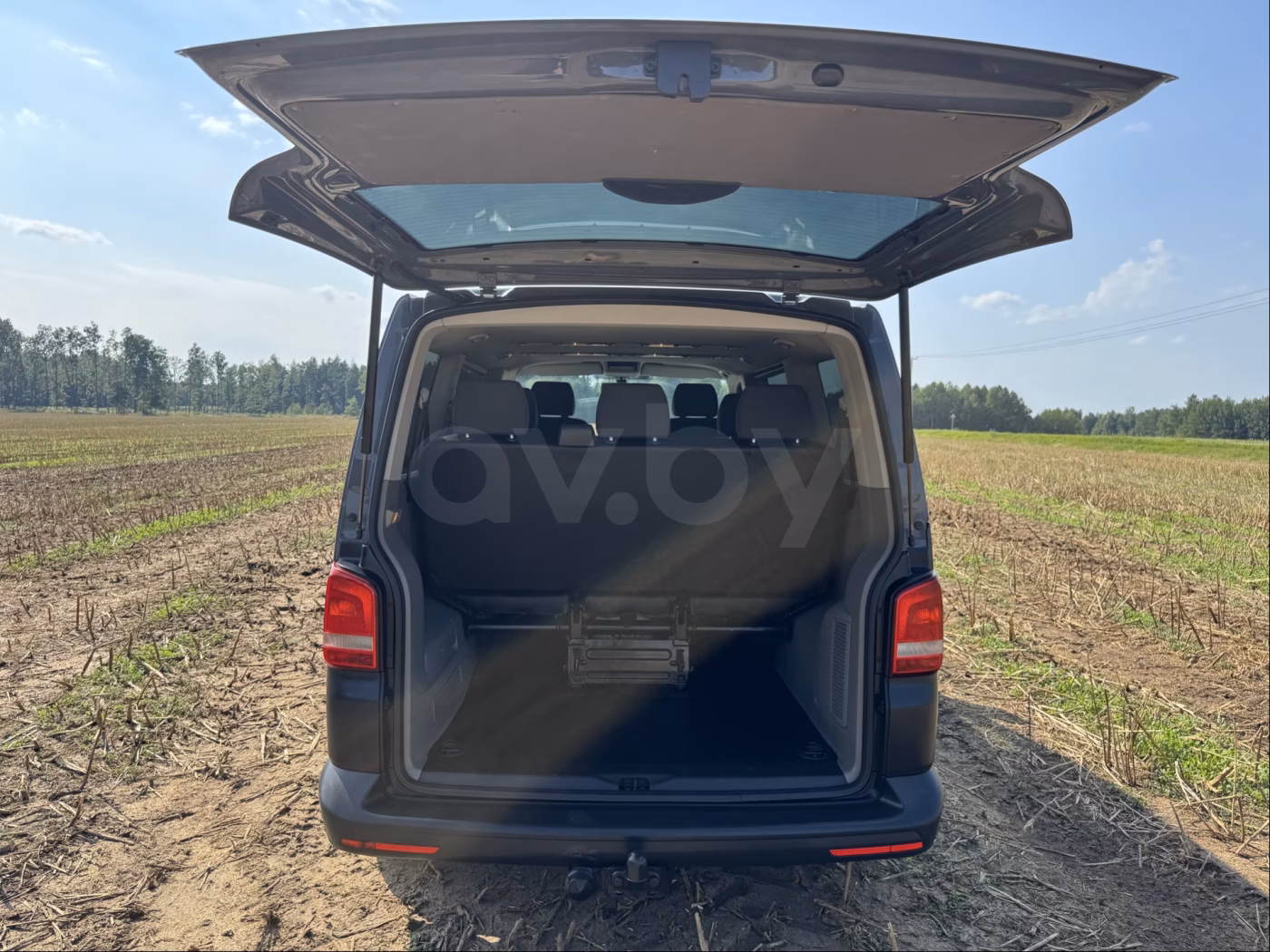 Volkswagen Caravelle фото 5