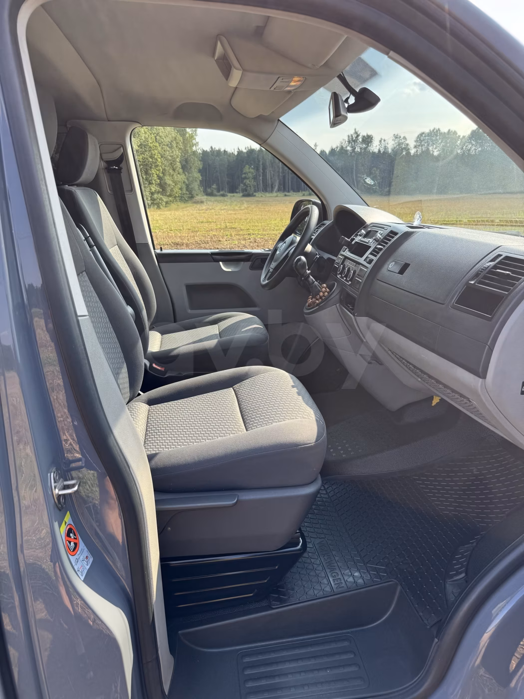Volkswagen Caravelle фото 14